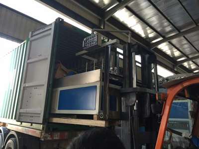 给客户家调试设备Hdpe实壁缠绕管生产线试车完成